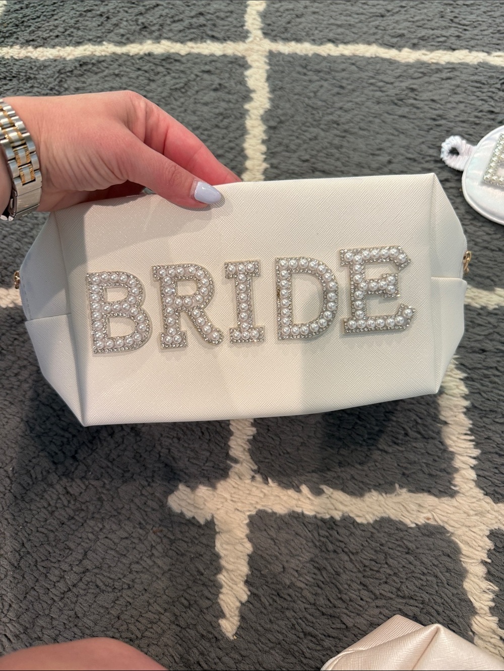 Bride Accessory Set - Picture 3 of 9